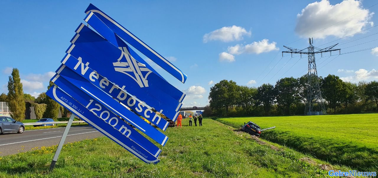 Automobilist belandt in de sloot op A73 Beuningen