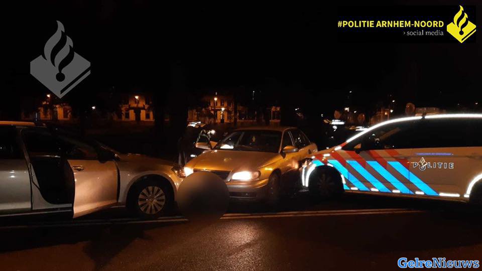 Wilde politieachtervolging door Arnhem en Velp