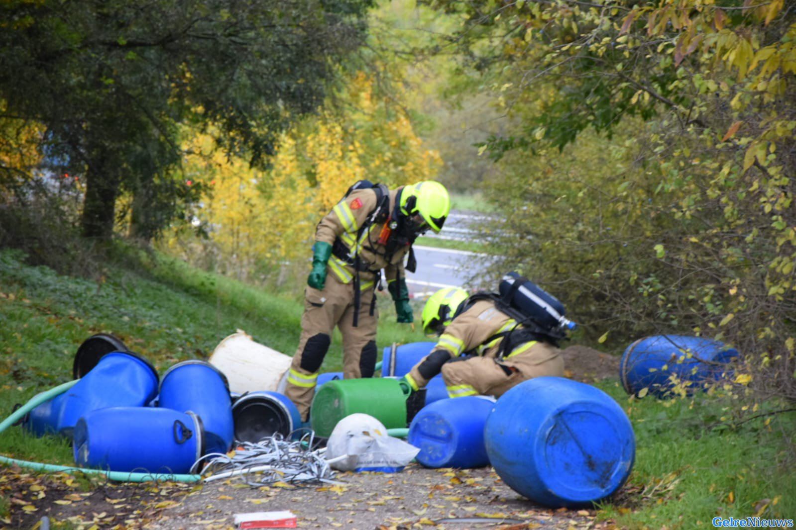 Opnieuw vaten gedumpt met mogelijk drugsafval in Arnhem