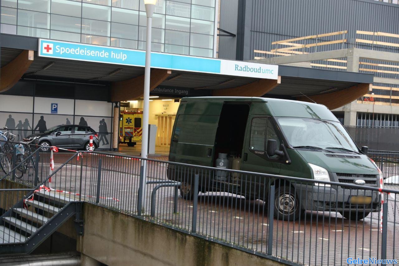 Zwaargewonde man binnengebracht in ziekenhuis Nijmegen na explosie drugslab