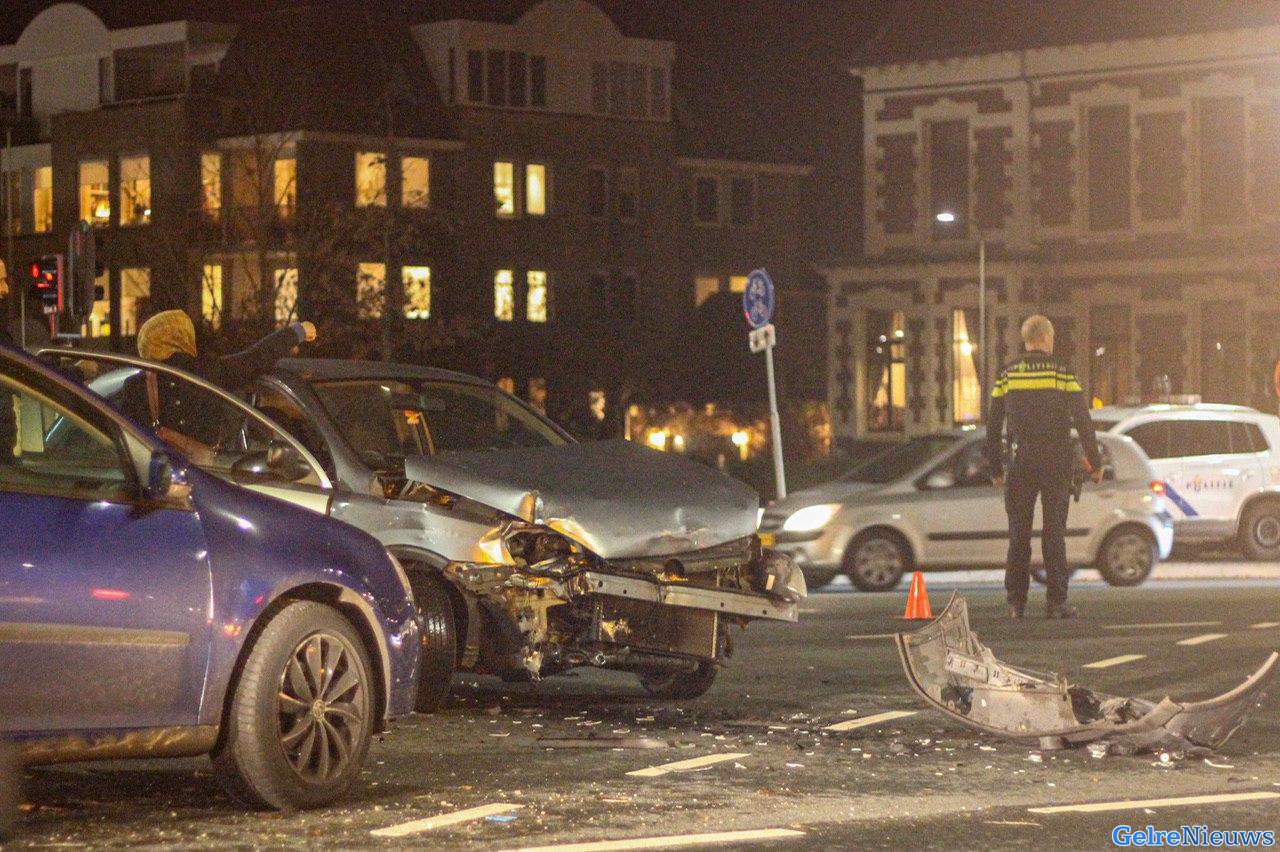 Forse schade en gewonde door aanrijding in Dieren