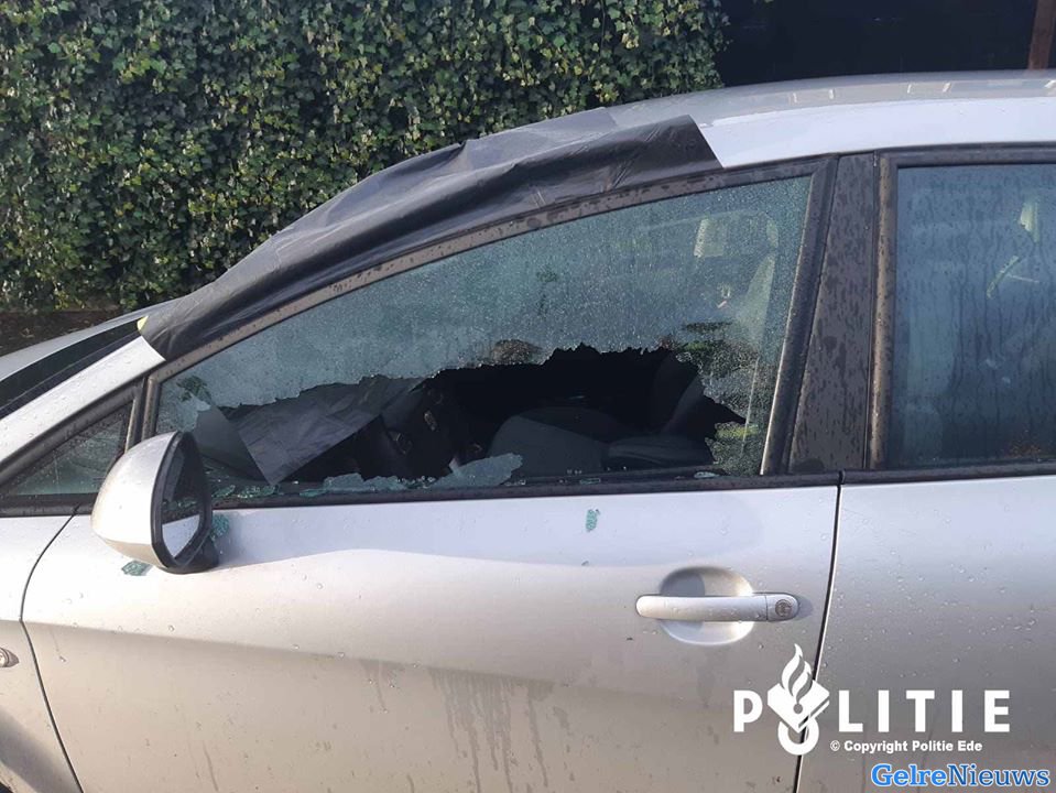 Tenminste 29 auto’s beschadigd door ruiten te vernielen