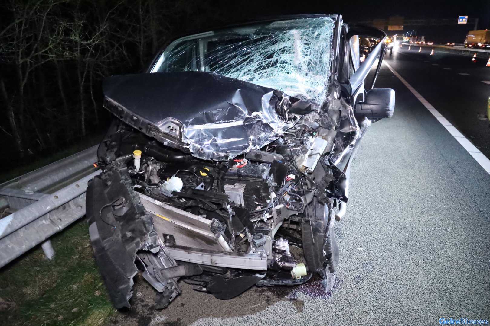 Vrachtwagen verlies laadklep na fors ongeval op A12 bij Arnhem