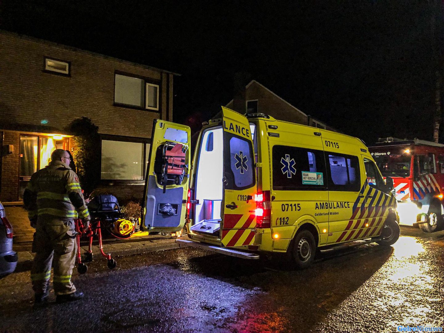 Man zit urenlang vast na val in woning Dieren