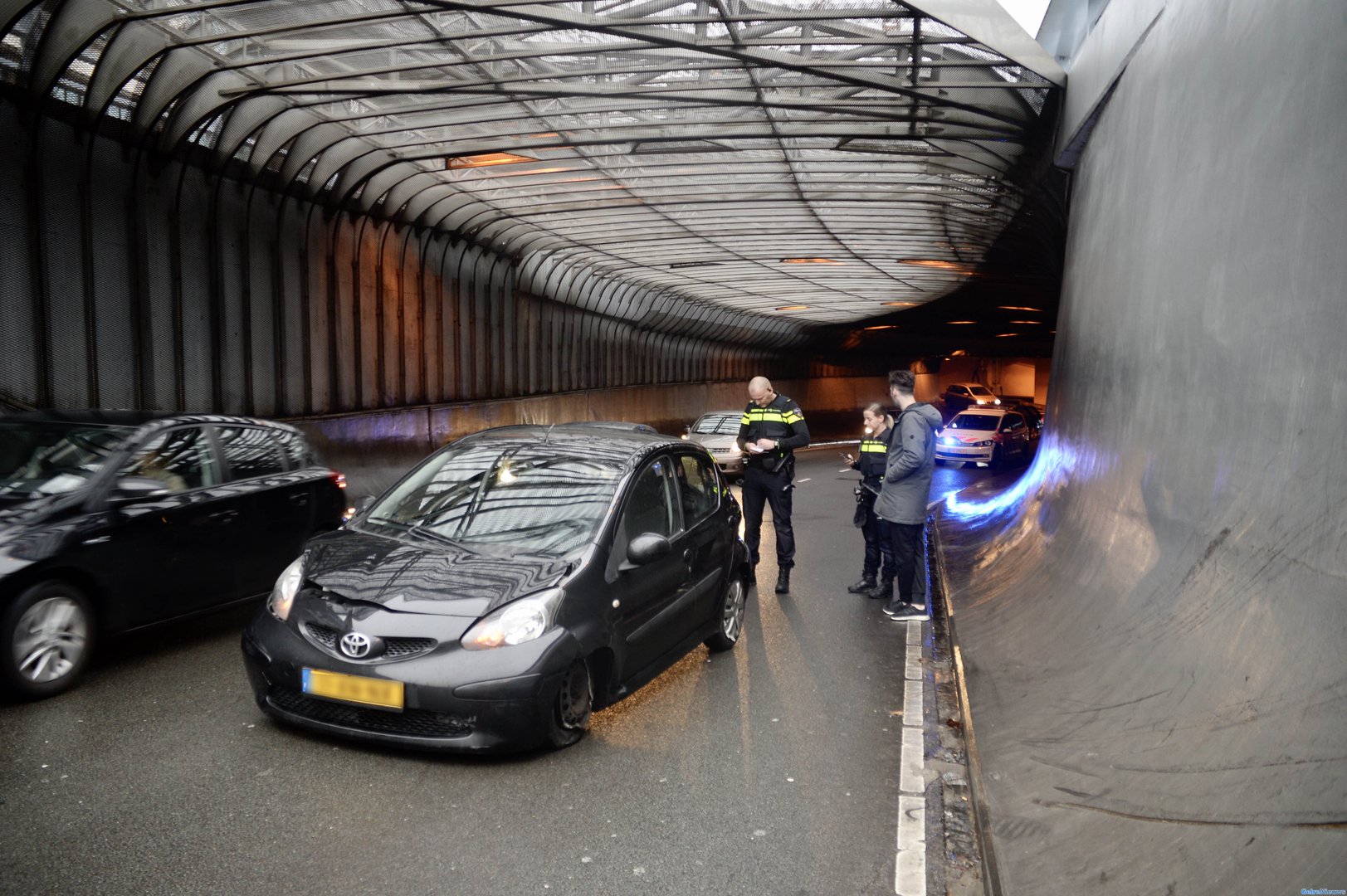 Flinke verkeershinder na ongeval Willemstunnel