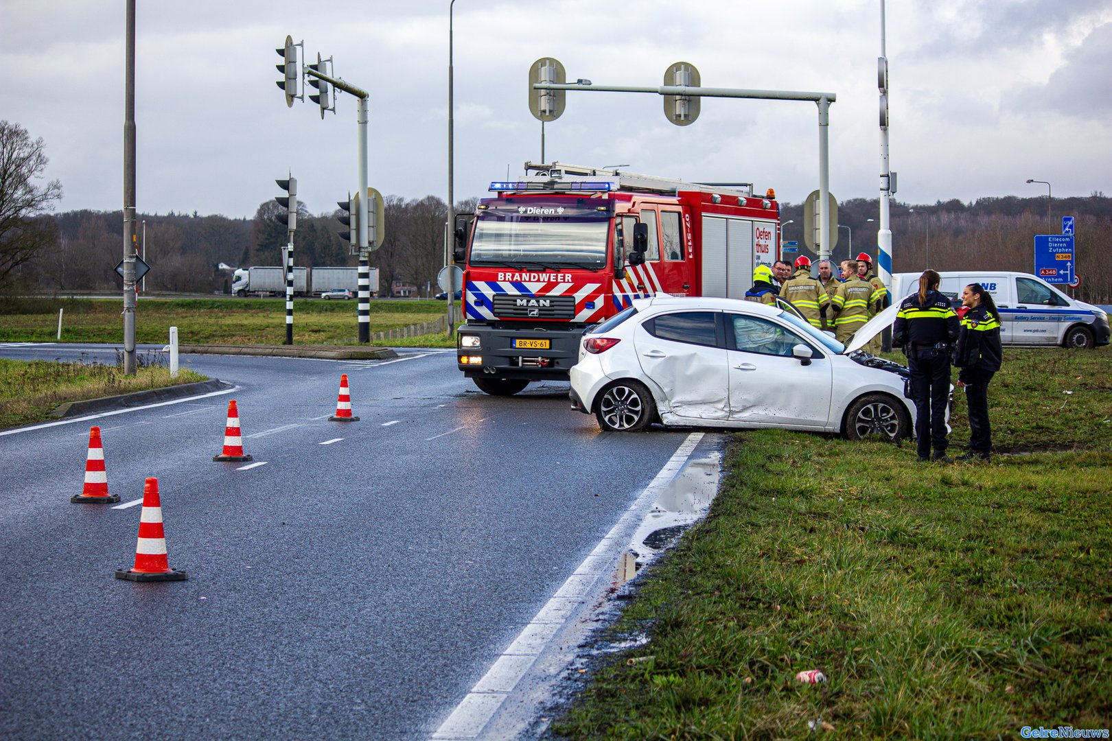 Man rijdt door rood en veroorzaakt ongeval Ellecom