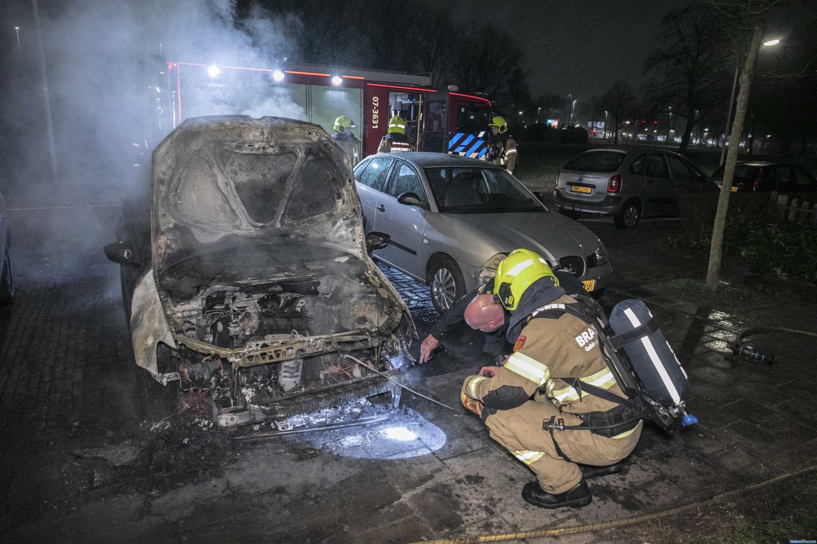 Weer een autobrand in Arnhem; politie doet onderzoek