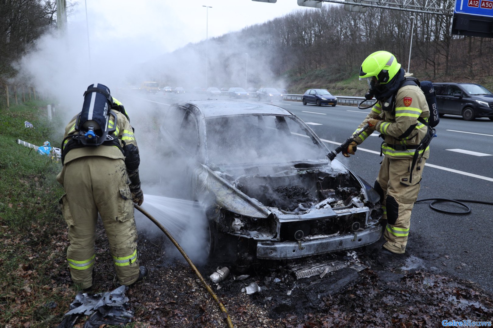 Snelweg A12 korte tijd dicht vanwege autobrand