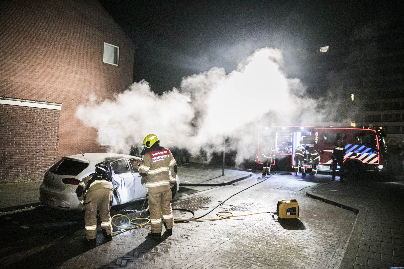 Auto vermoedelijk opzettelijk aangestoken in Arnhem