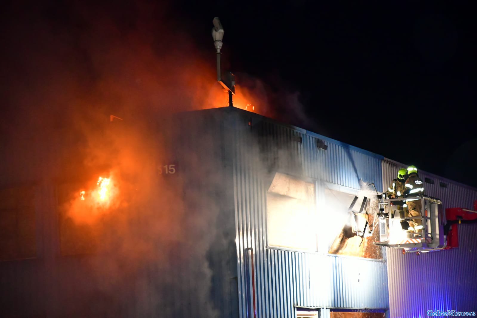 Forse uitslaande brand in Zevenaar: ‘Veel rook’