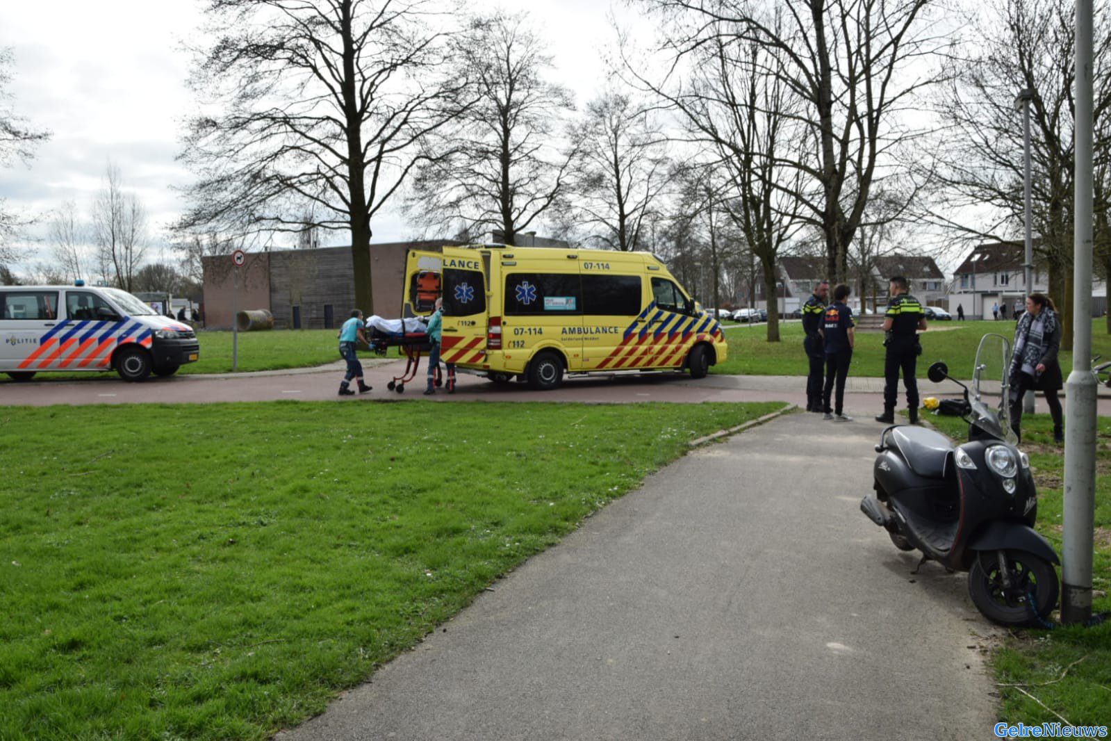 Scooterrijder gewond bij aanrijding op fietspad Arnhem