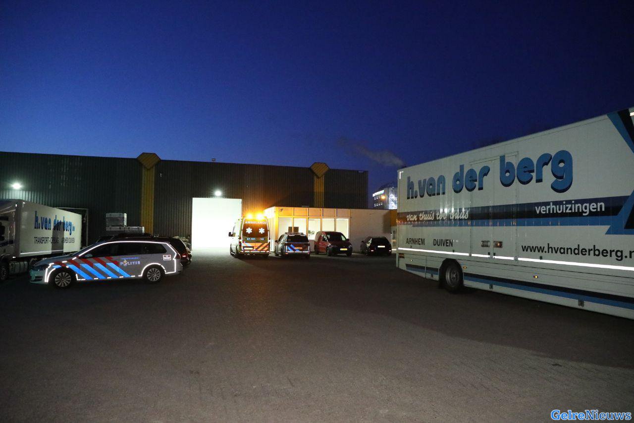 Persoon zwaargewond bij bedrijfsongeval in Duiven