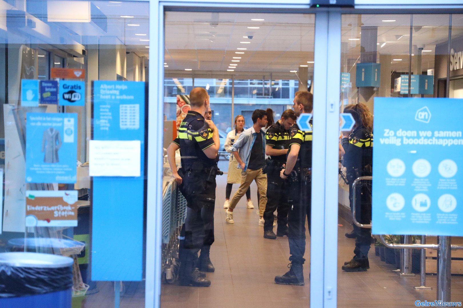 Ruzie in Albert Heijn in Arnhem: man dreigt met mes