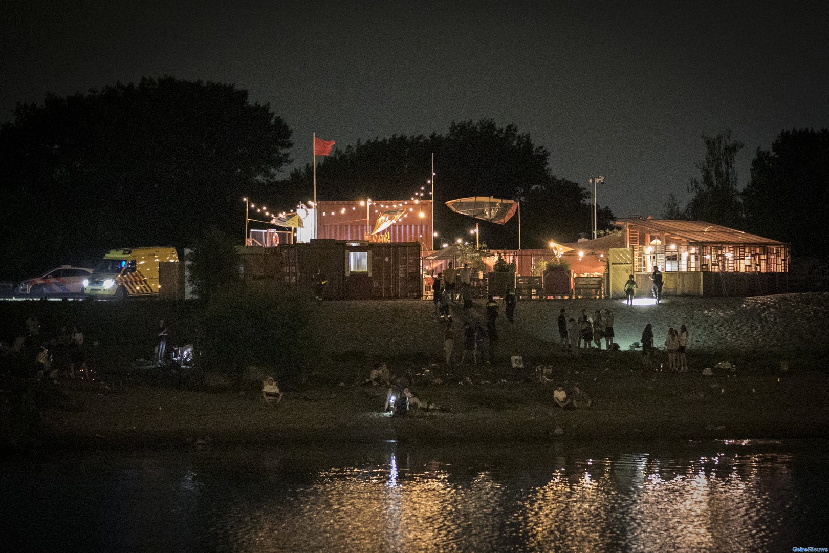 Steekpartij op het strand, man uit Arnhem (32) gewond