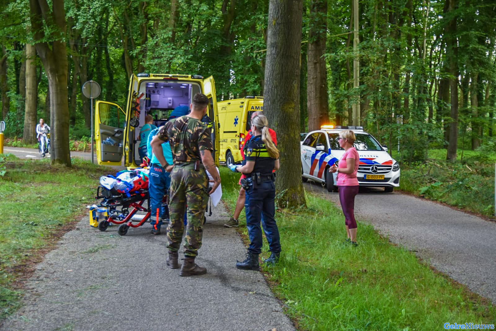 Vrouw loopt forse verwondingen op bij val met fiets in Arnhem