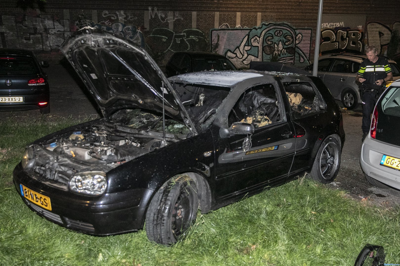 Aansteker aangetroffen bij autobrand in Arnhem