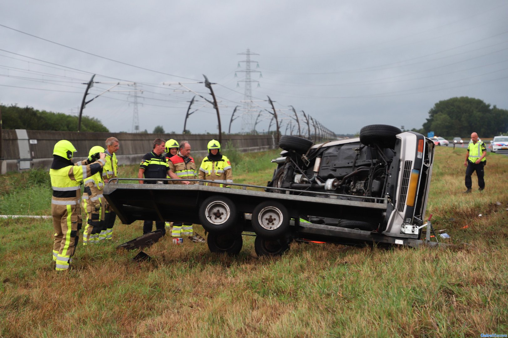 Auto’s total loss na ongeval op de A15 bij ochten
