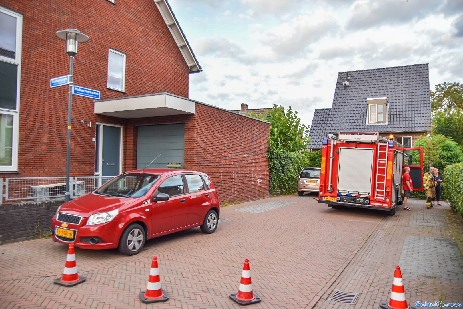 Inbouwoven van keuken in brand: kinderen krijgen traumabeertje