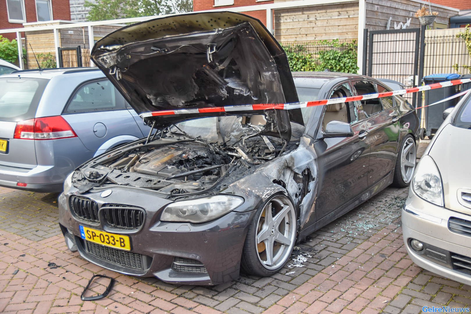 Autobrand Arnhem: ‘stelletje honden zijn het’