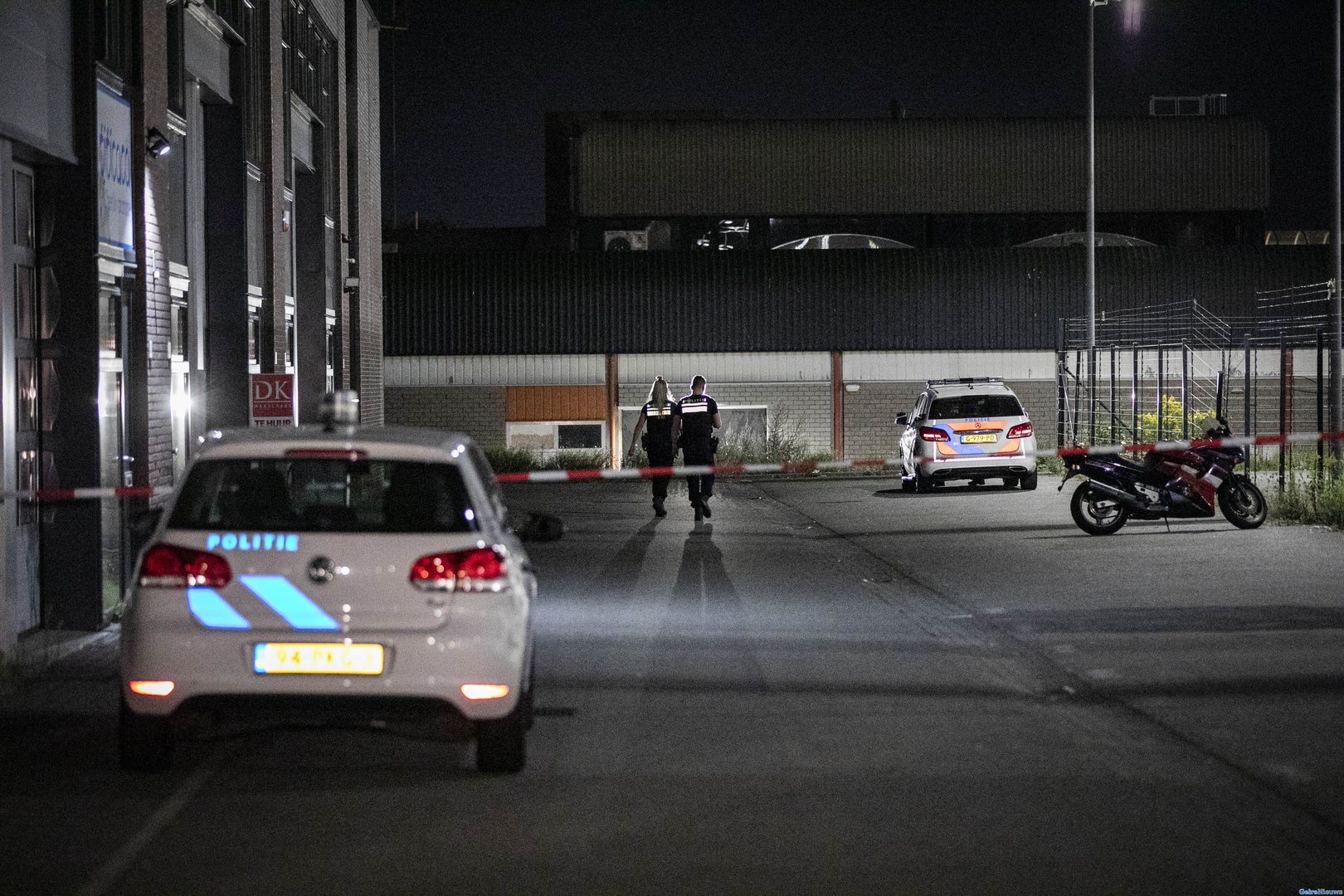 Man tegen zijn wil in meegenomen: twee man aangehouden tijdens inval