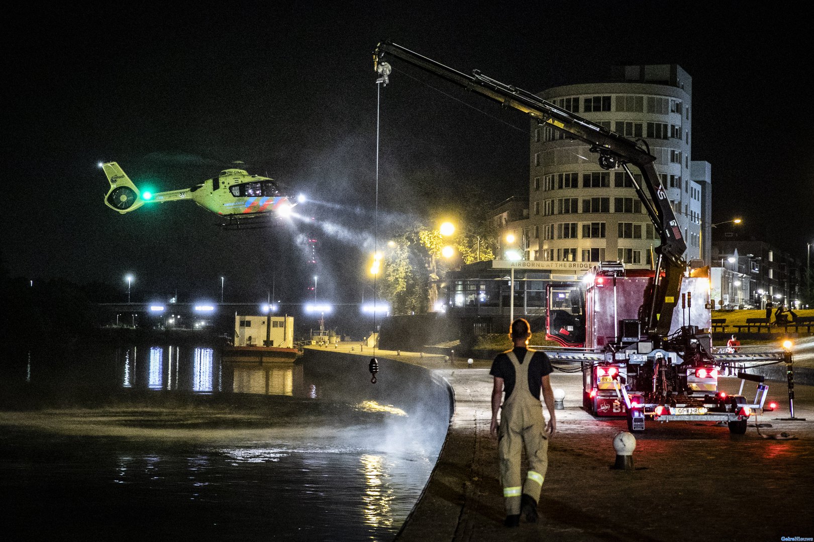 Grote zoekactie naar drenkeling in de Rijn Arnhem