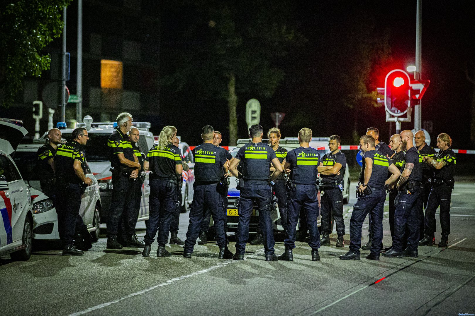 Grote politiemacht na dreigmelding bij polenhotel Velp