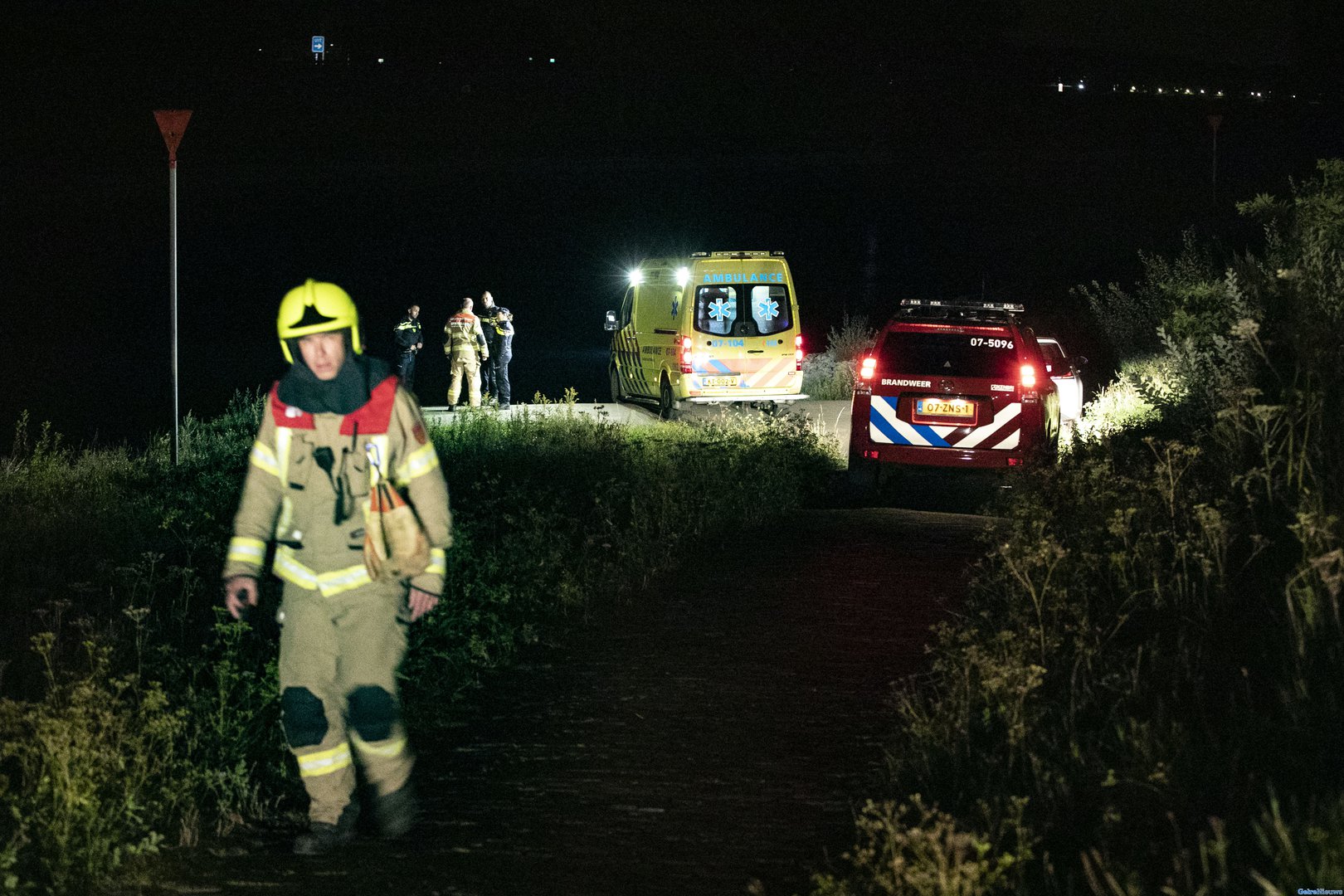 Nachtelijke zwemmer uit de IJssel bij Lathum gehaald