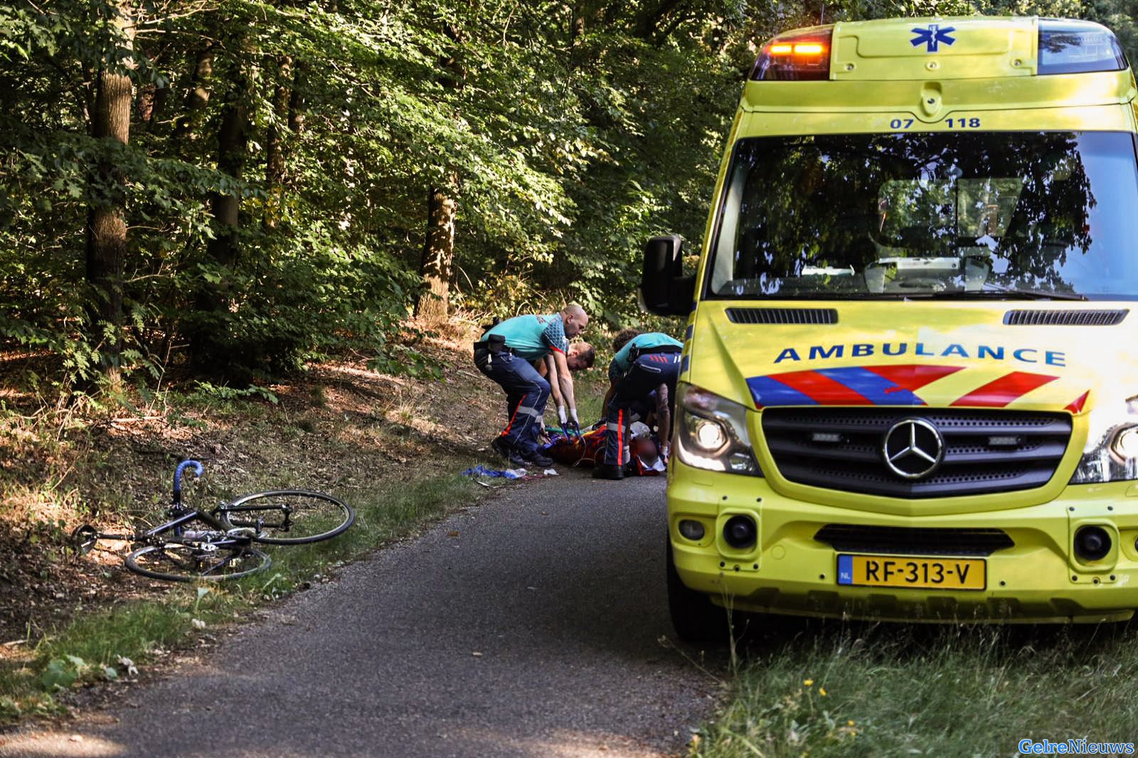 Wielrenner zwaargewond na val in Arnhem