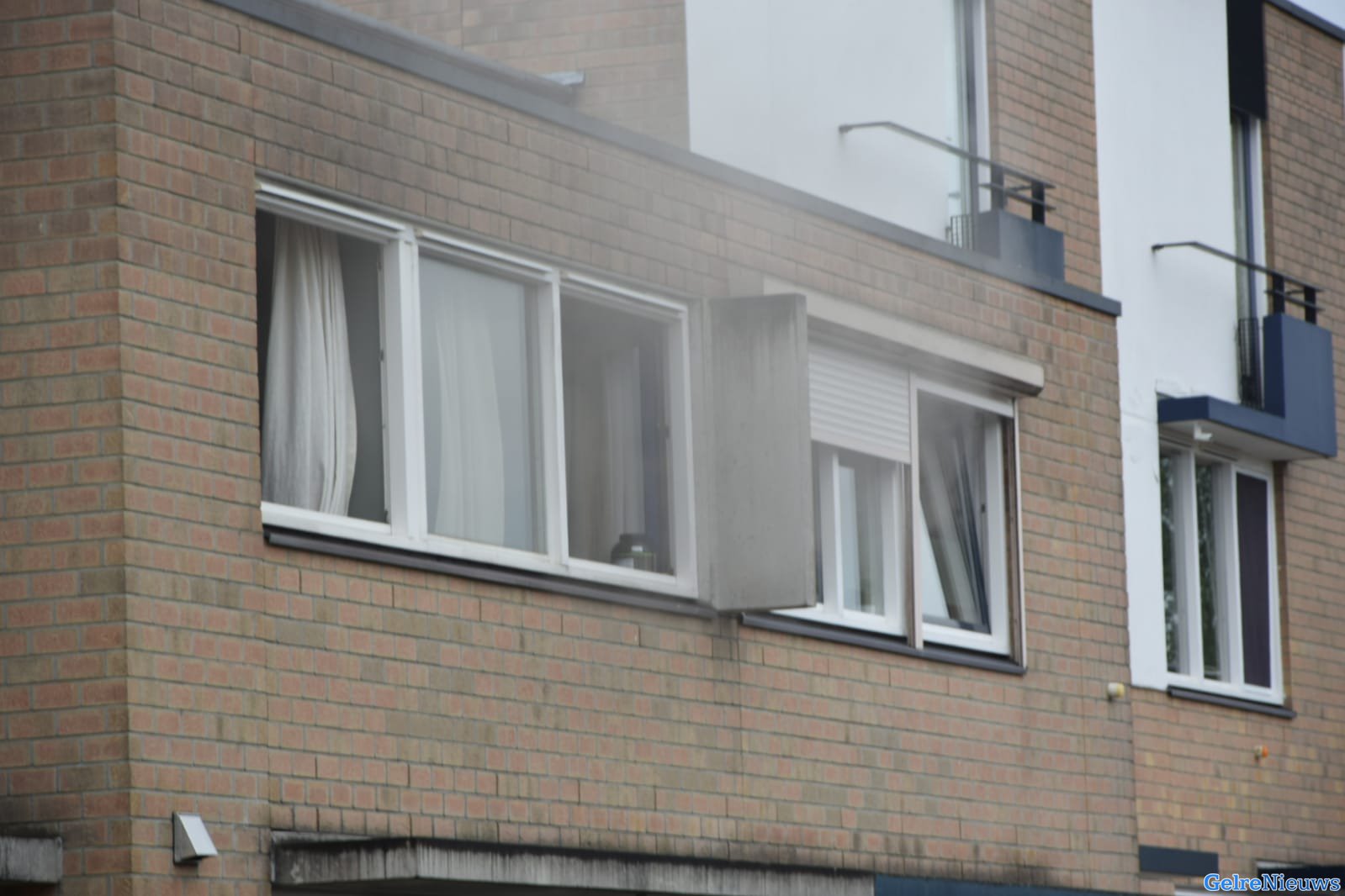 Veel schade na brand in woning in Arnhem Rijkerswoerd