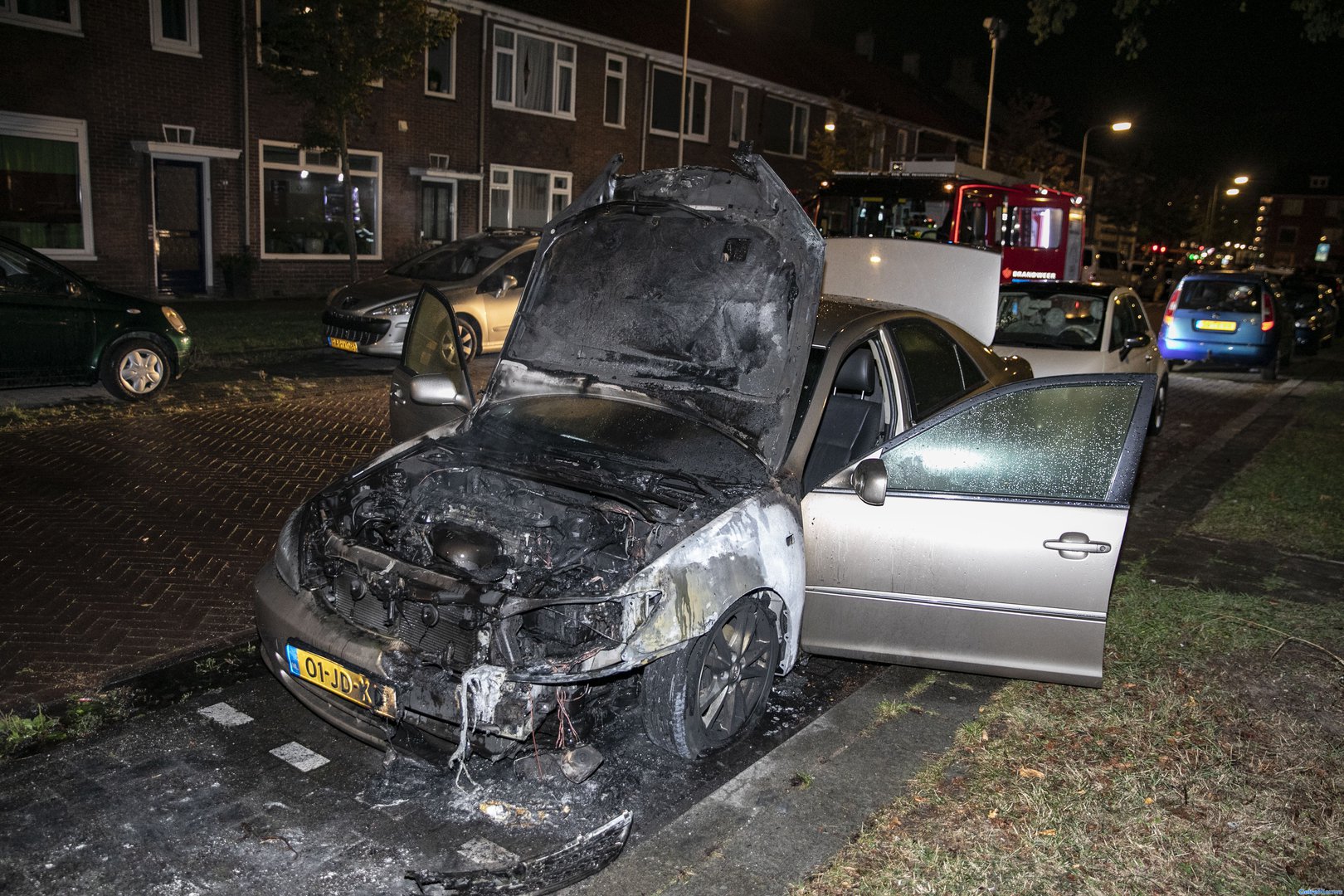 Autobrand in Arnhemse wijk Malburgen
