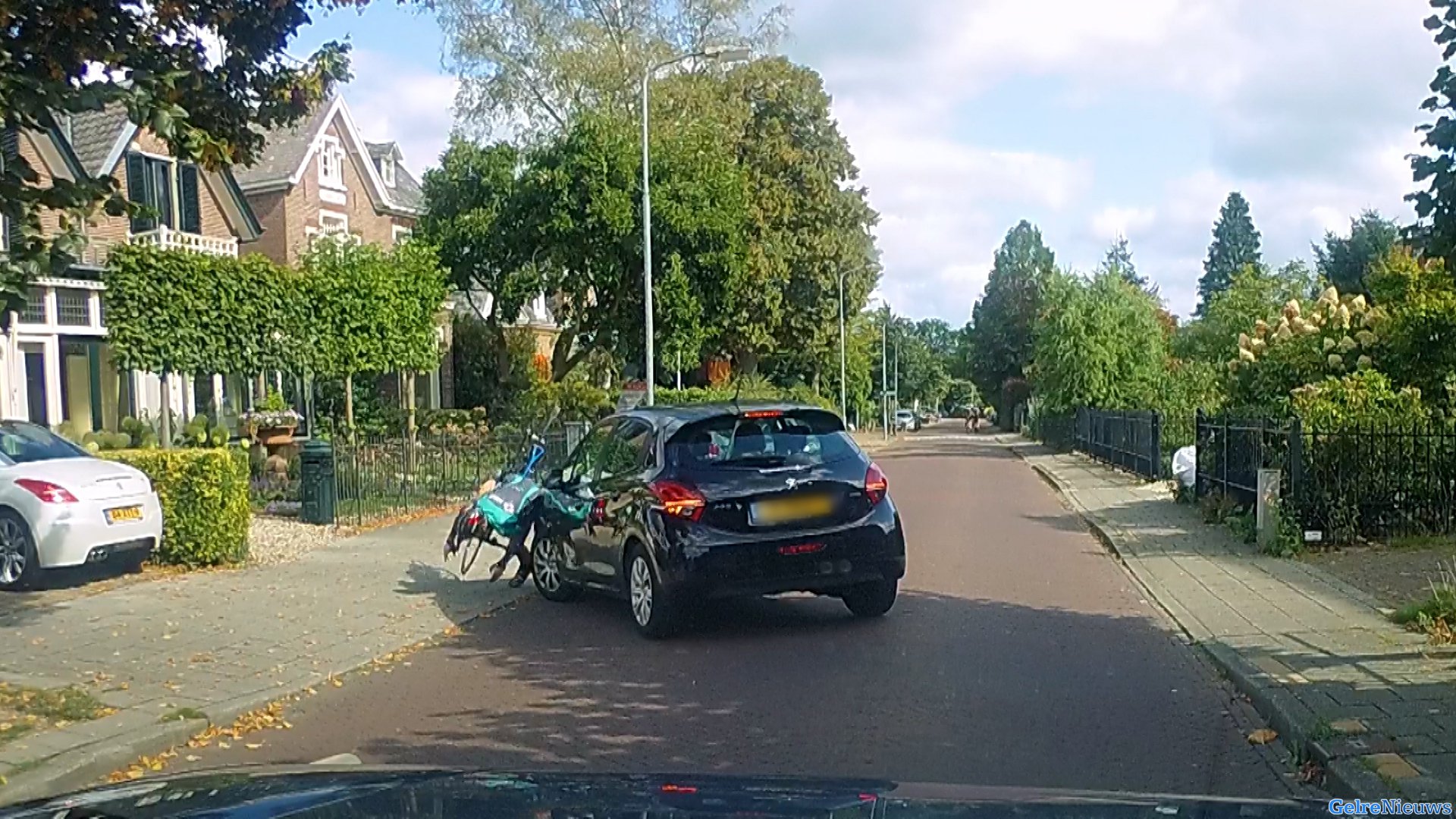 Dashcam video: wielrenner aangereden door auto