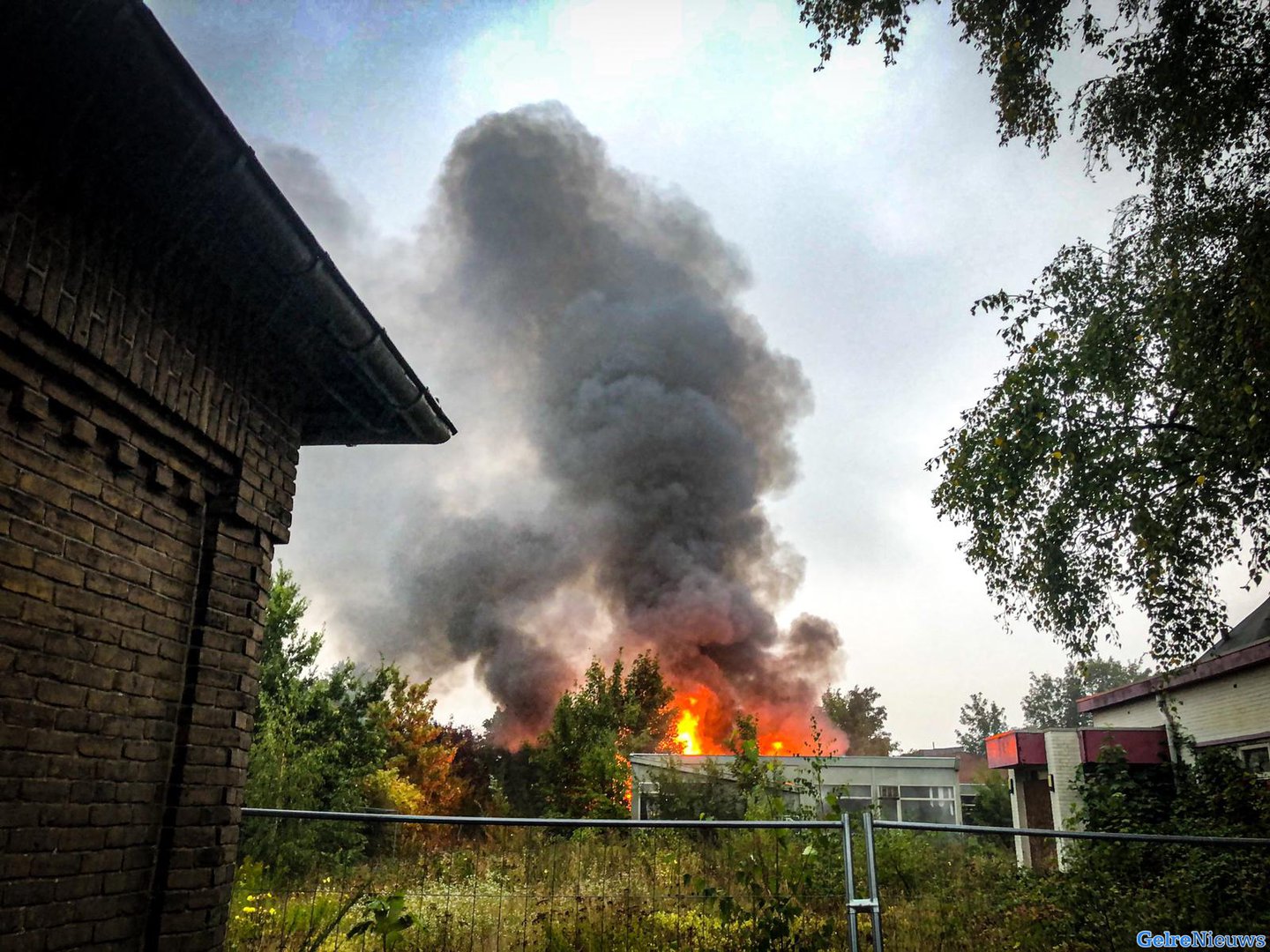 Voormalige fabriek in lichterlaaie in Dieren