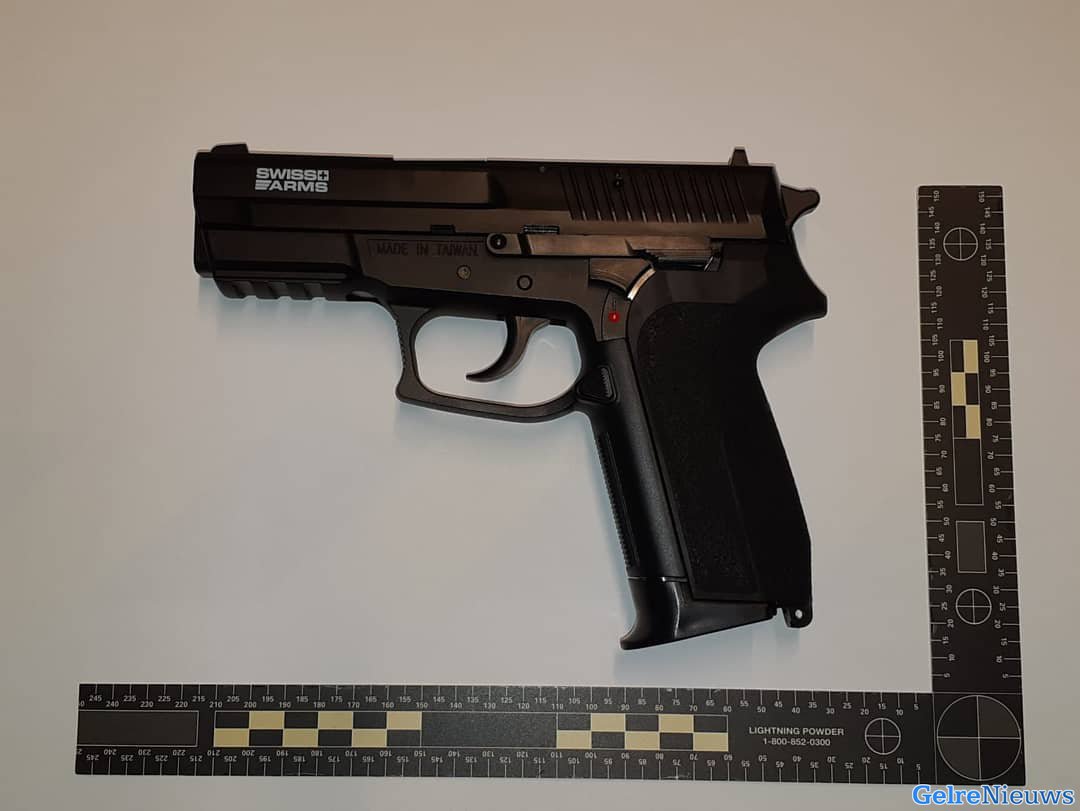 17-jarige uit Giesbeek gepakt met wapen en mes