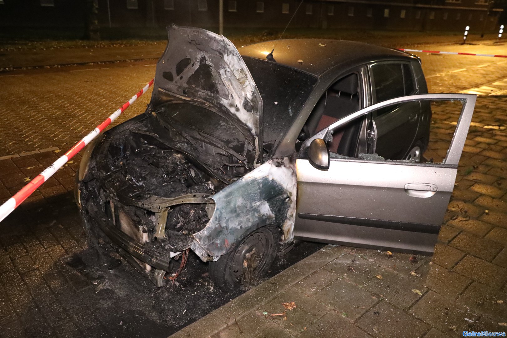 Autobrand in Arnhemse wijk Presikhaaf