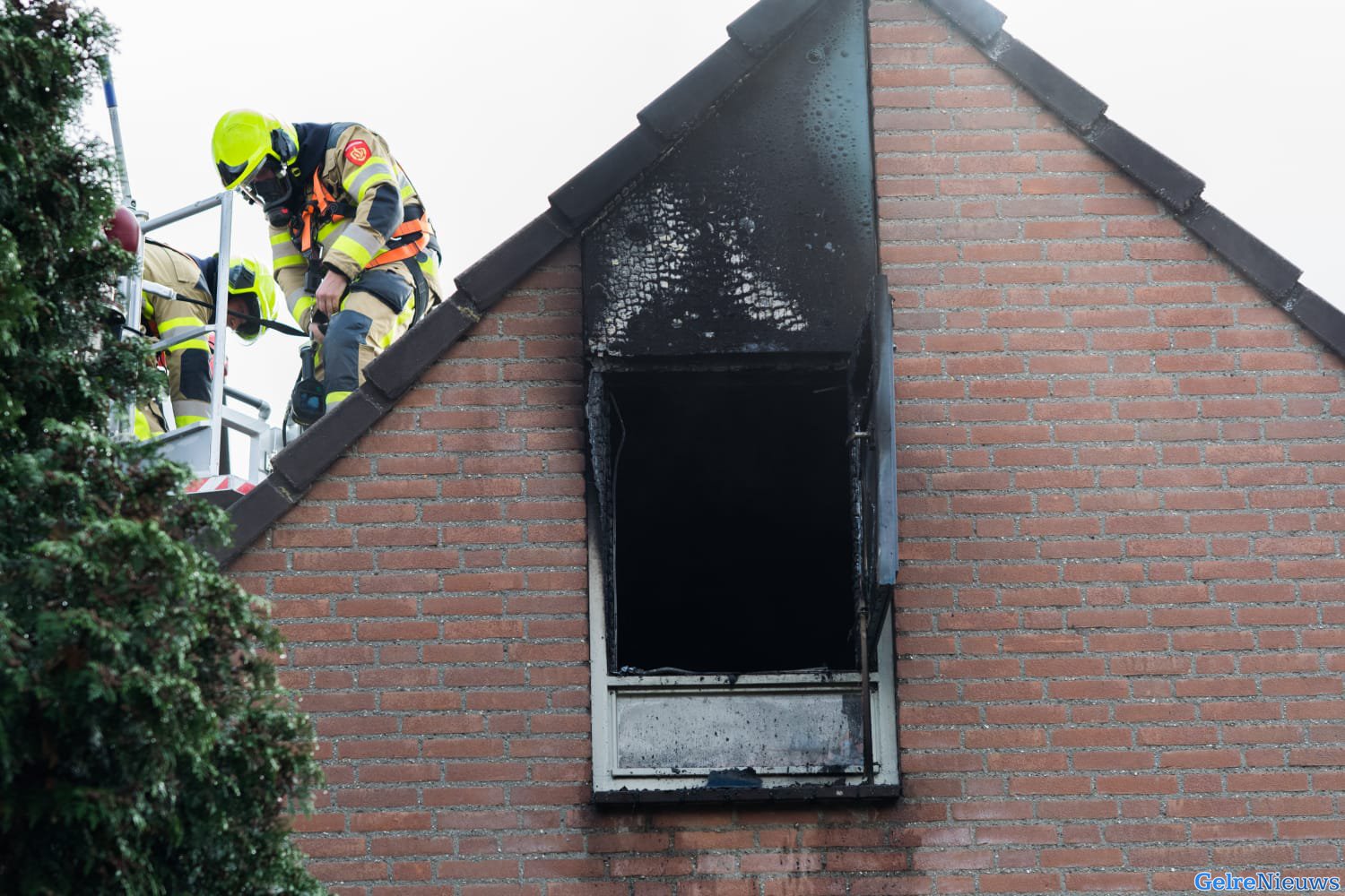 Woning onbewoonbaar na korte felle brand Nijmegen