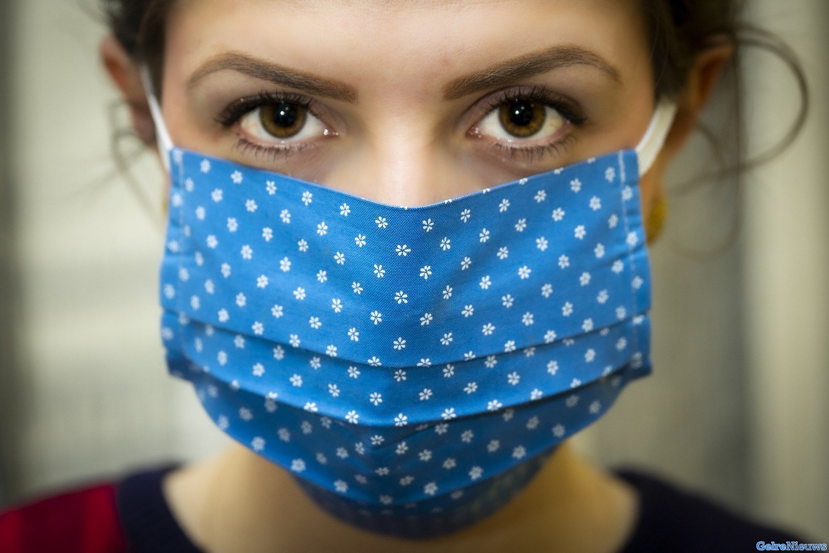 Aantal positieve tests blijft stijgen, nu bijna 8000