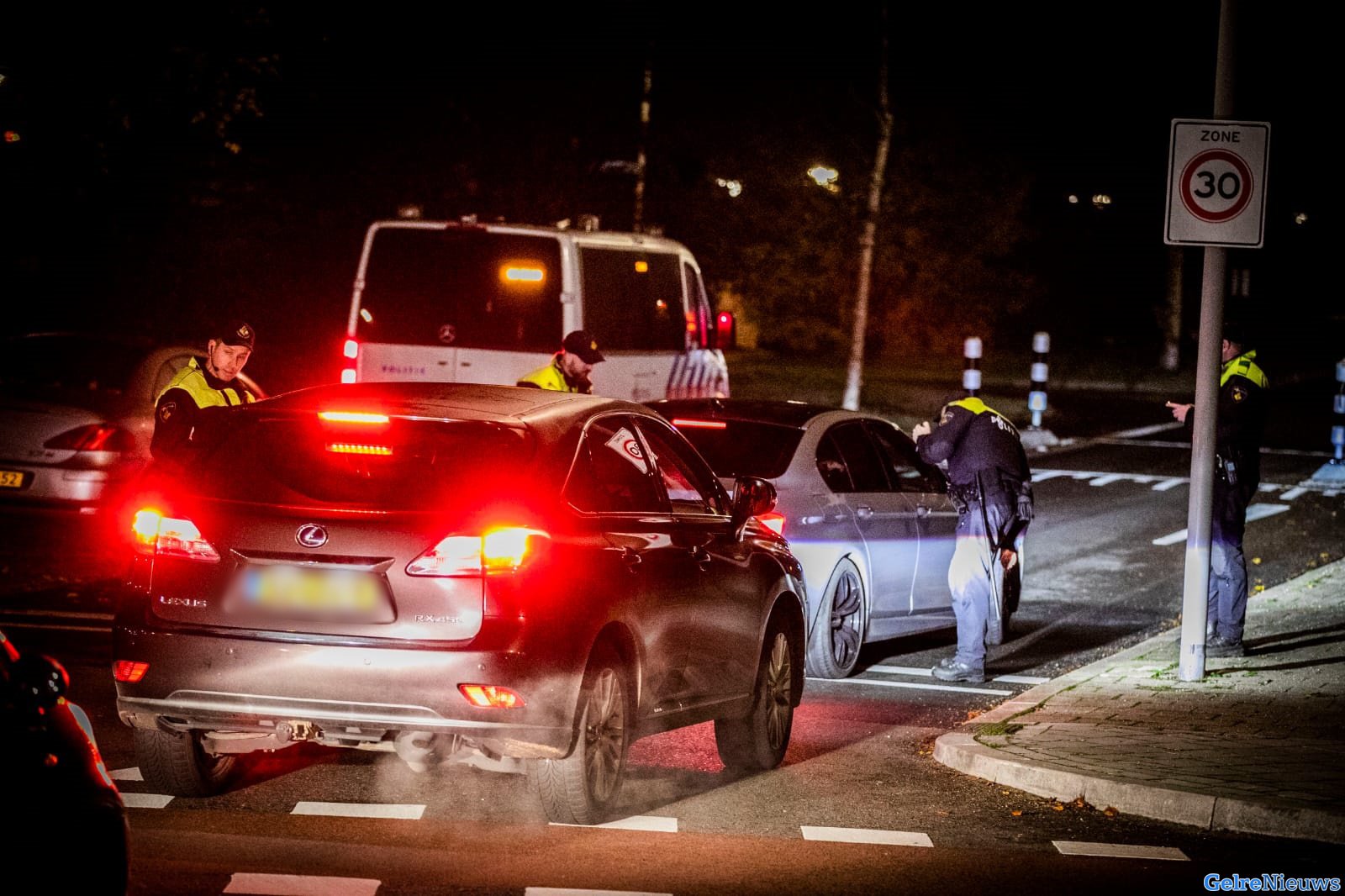 Geitenkamp weer op slot: Politie massaal op de been