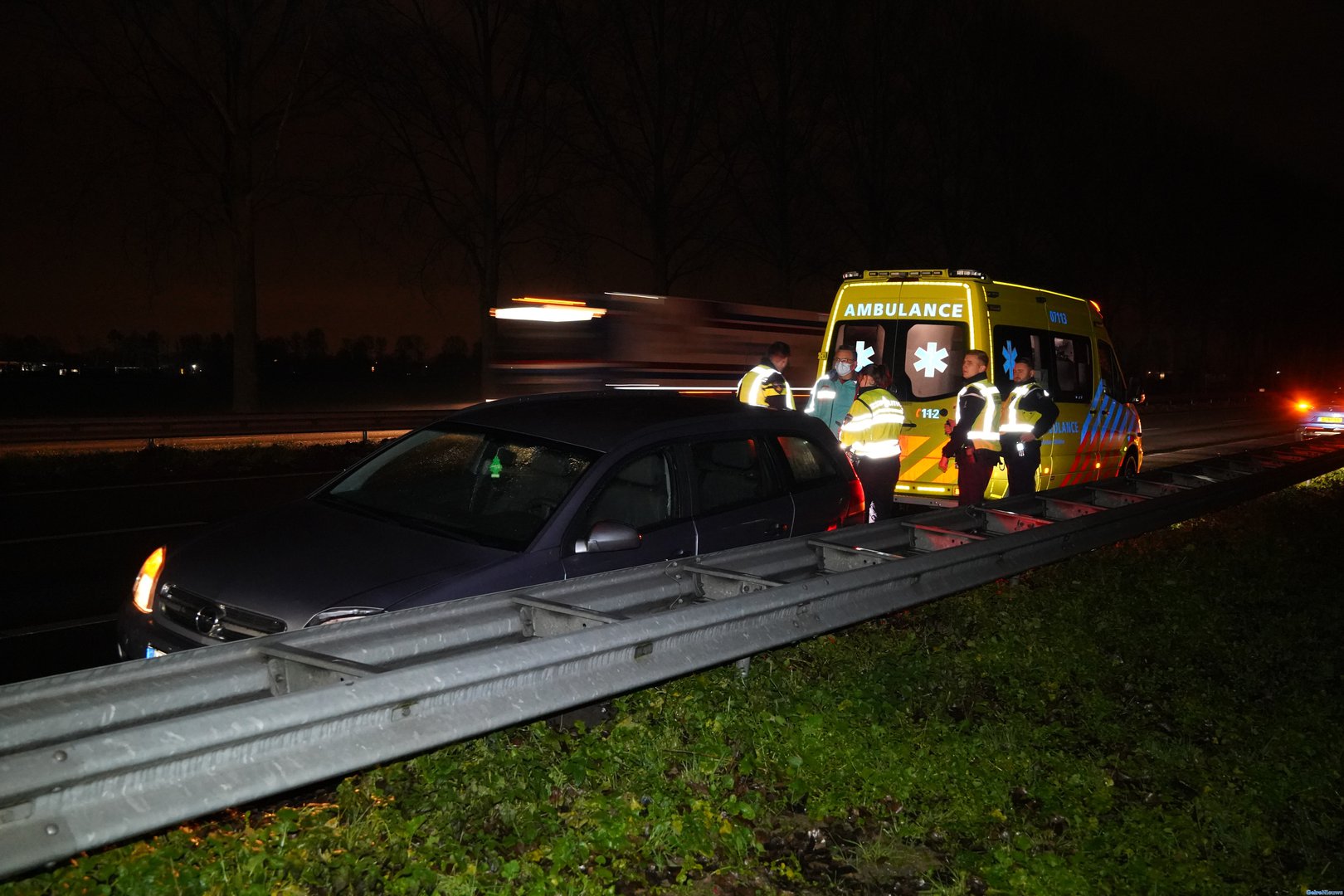 Duitser belandt in de vangrail op A12 Zevenaar