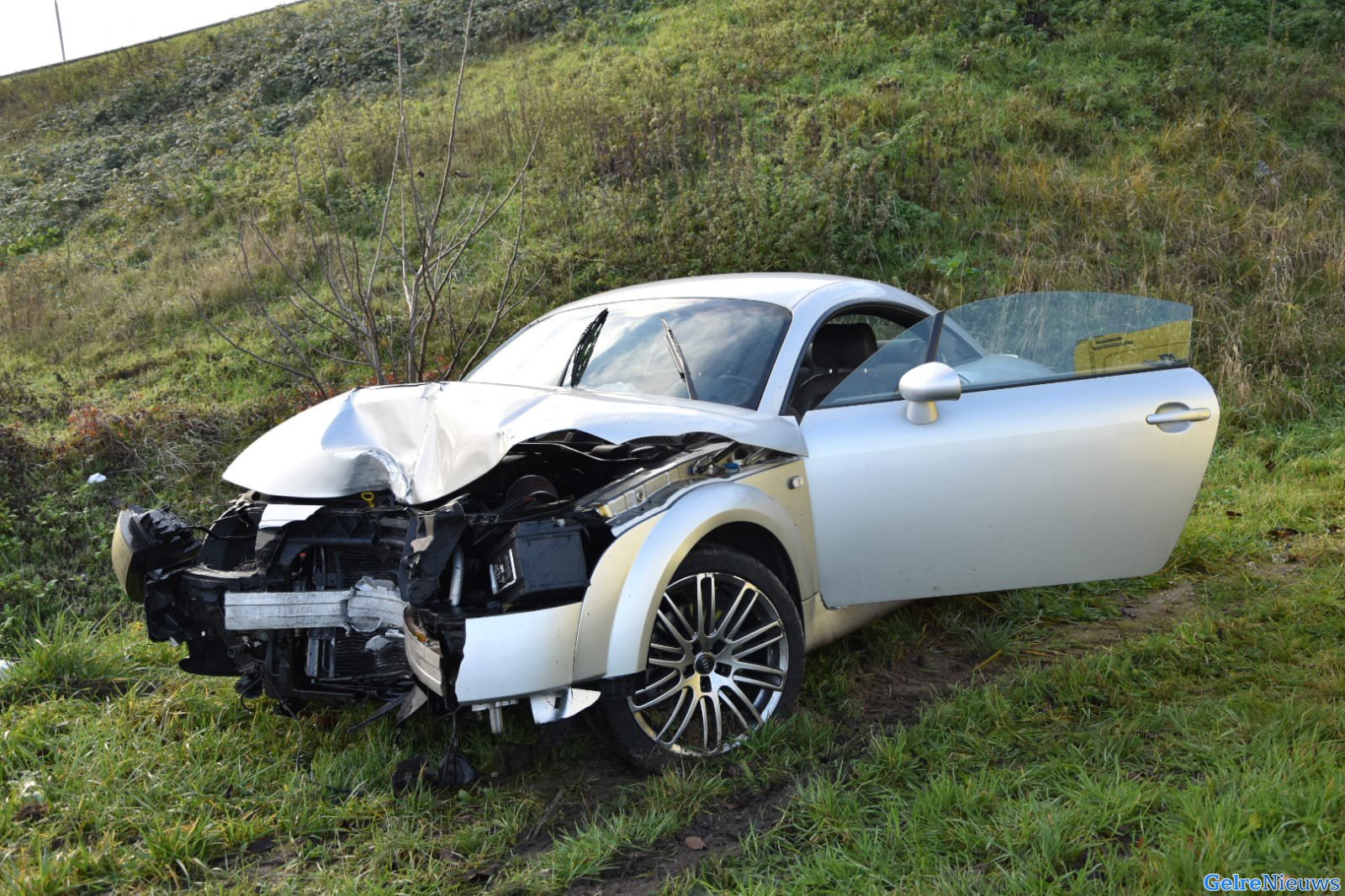 Auto raakt total loss bij ongeval in Zevenaar