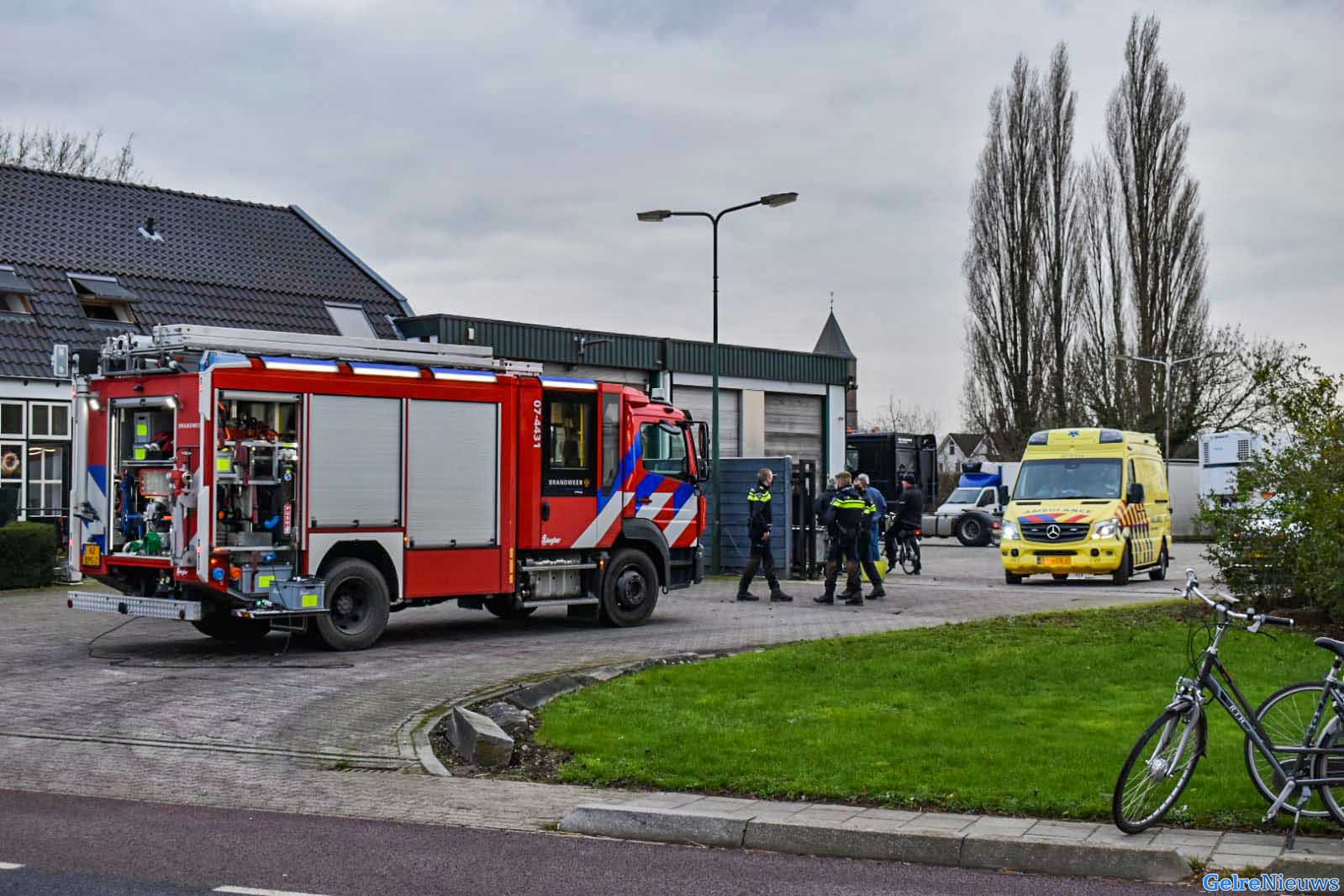 Brand in woning Herveld, jongetje krijgt traumabeertje