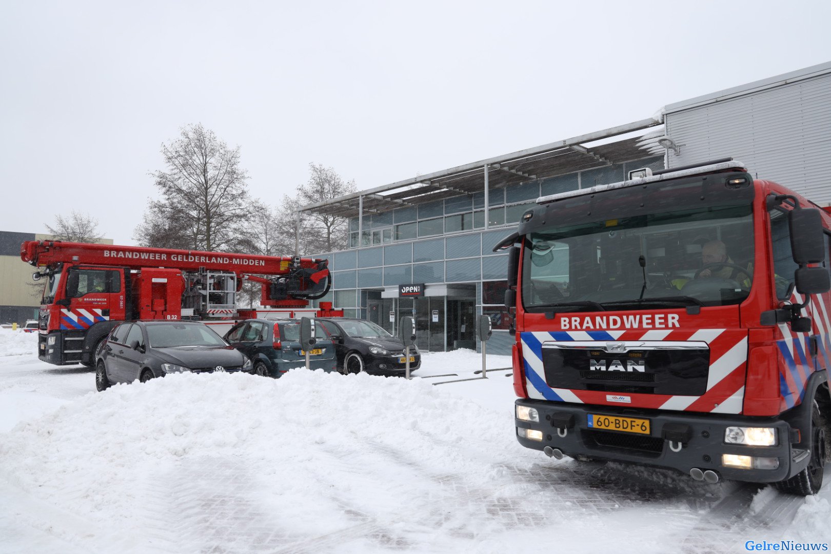 Magazijn ontruimd vanwege instortingsgevaar door sneeuw