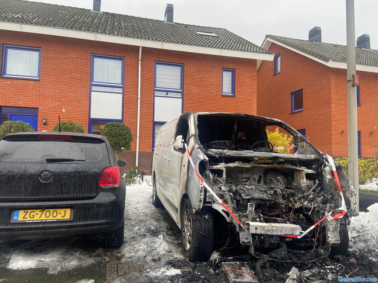 Bestelbus uitgebrand in Arnhem