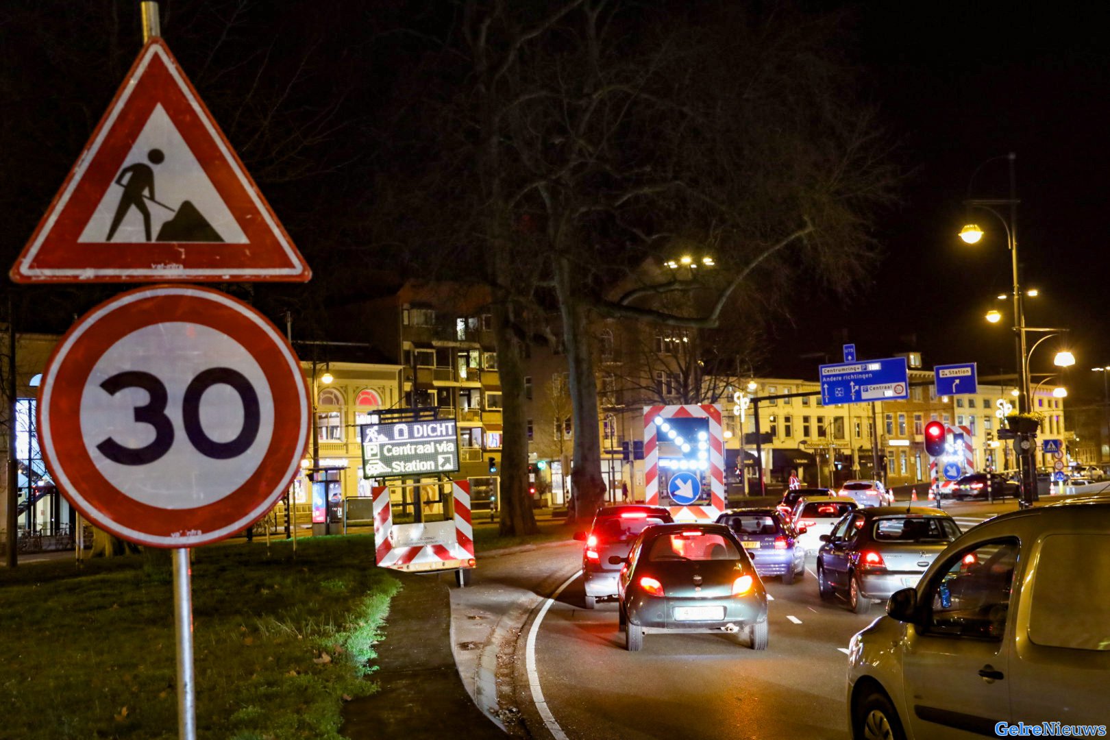 Afgesloten Willemstunnel zorgt voor vertraging