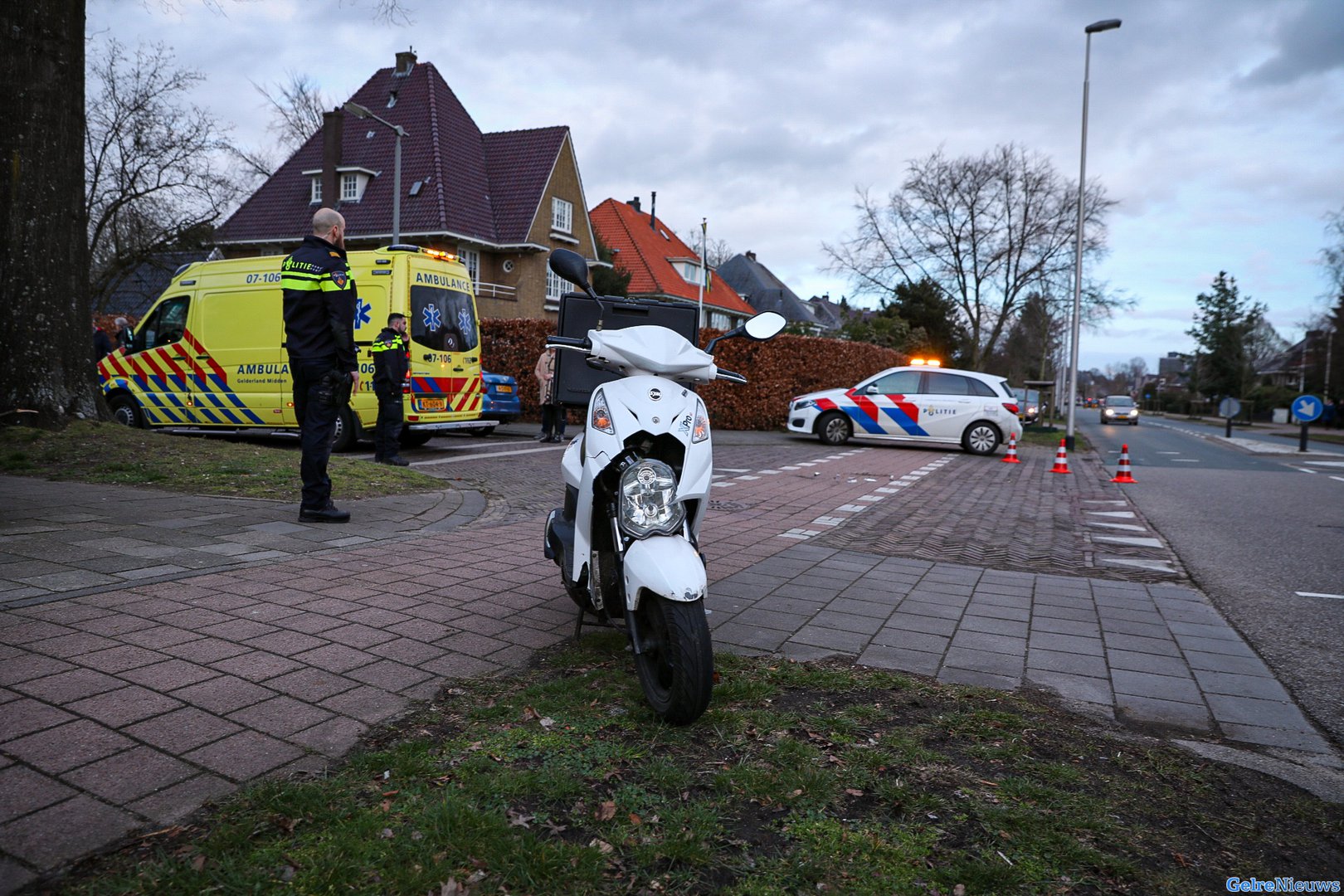 Vrouw raakt gewond bij aanrijding in Arnhem