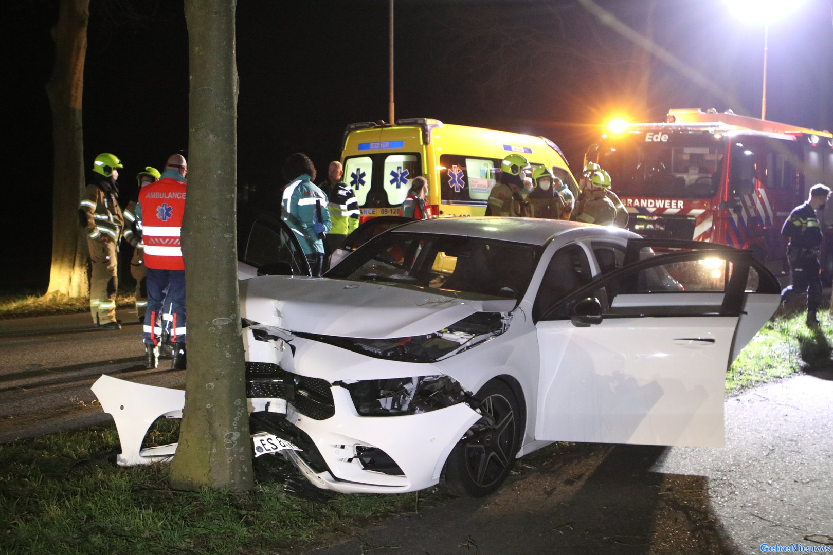 Zeker twee gewonden bij ongeval in Ede, mogelijk lachgas in het spel