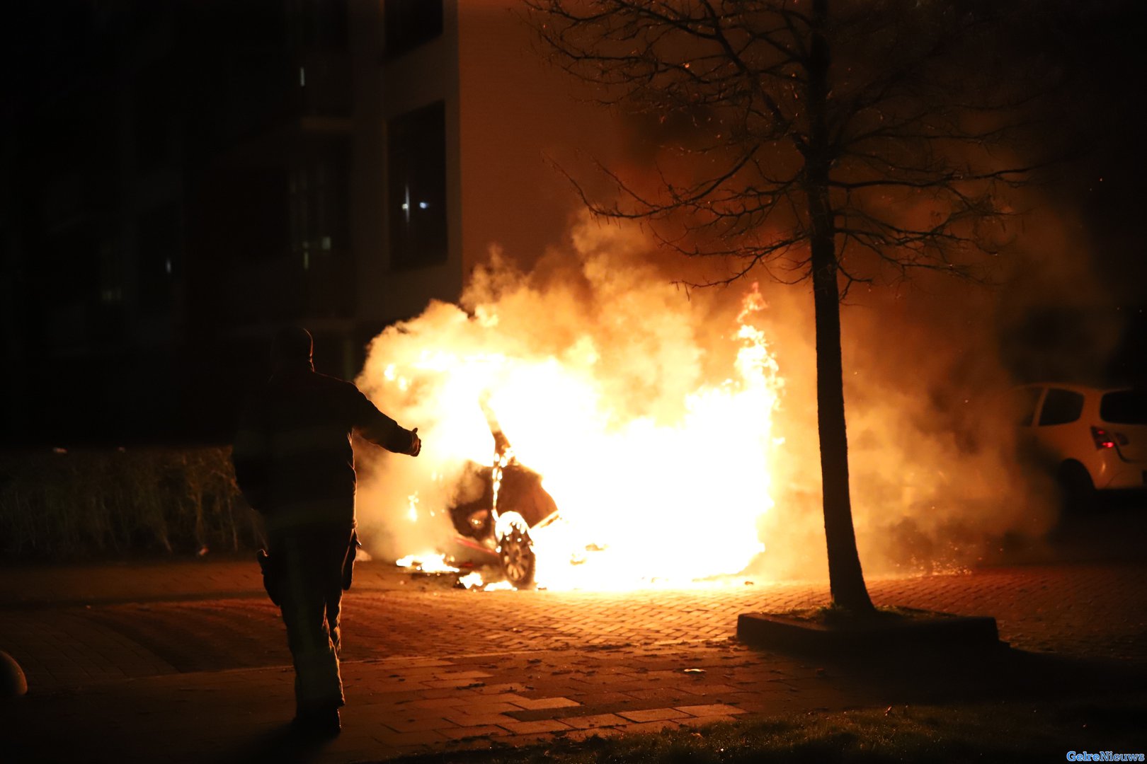 Autobrand met verdachte omstandigheden