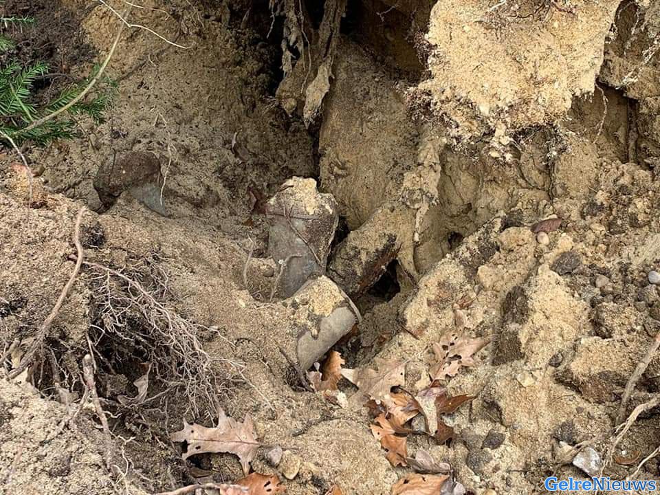 Brandweer vindt anti-tank granaten bij boom tijdens storm