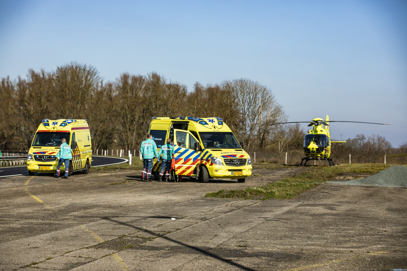 Traumahelikopter landt bij A348 na ongeluk Zutphen
