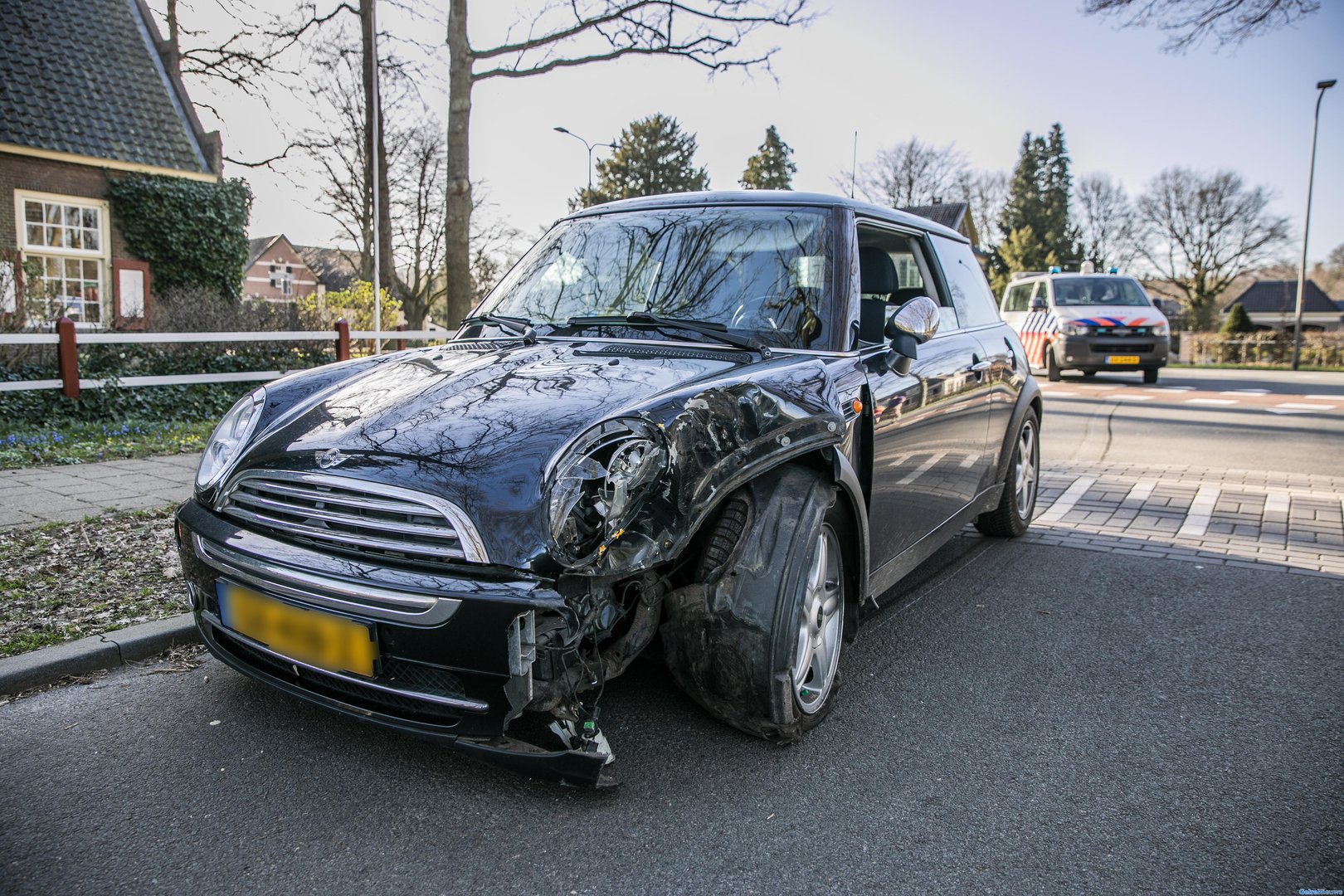Vrouw op leeftijd raakt gewond bij ongeval in De Steeg