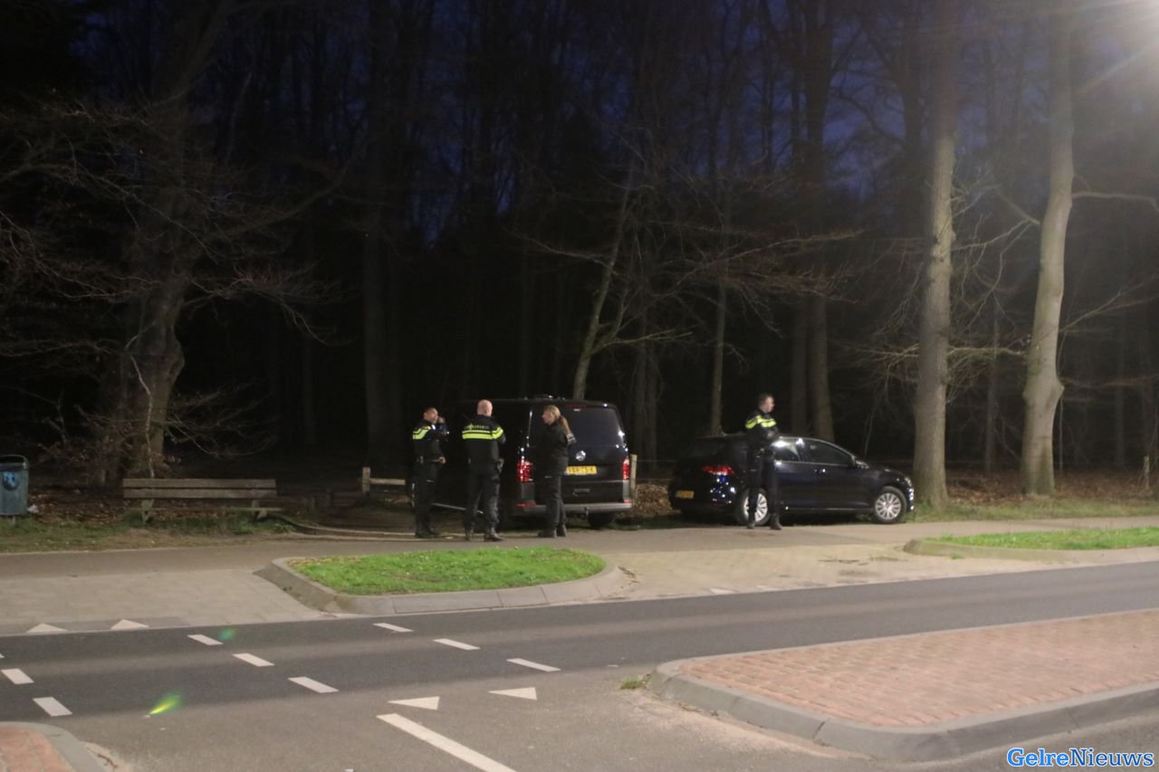 Politie onderzoek na vondst van placenta in bos